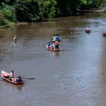 Barqueata com colocação de cruzes encerrou Reviva o Rio Atibaia de 2014 (Fotos Martinho Caires)