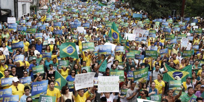 Manifestações em Campinas contra Dilma levam milhares às ruas