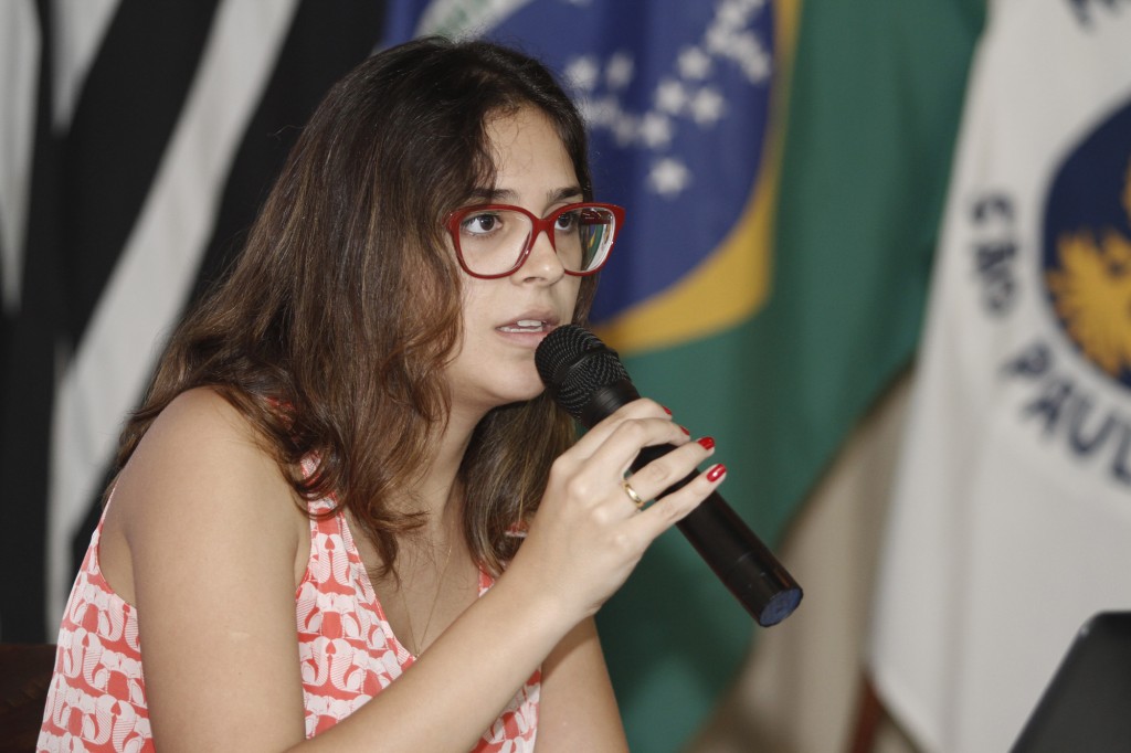 A pesquisadora Natasha Almeida comentou a contribuição histórica do CCUC, tema de sua tese de mestrado na UFSCar 