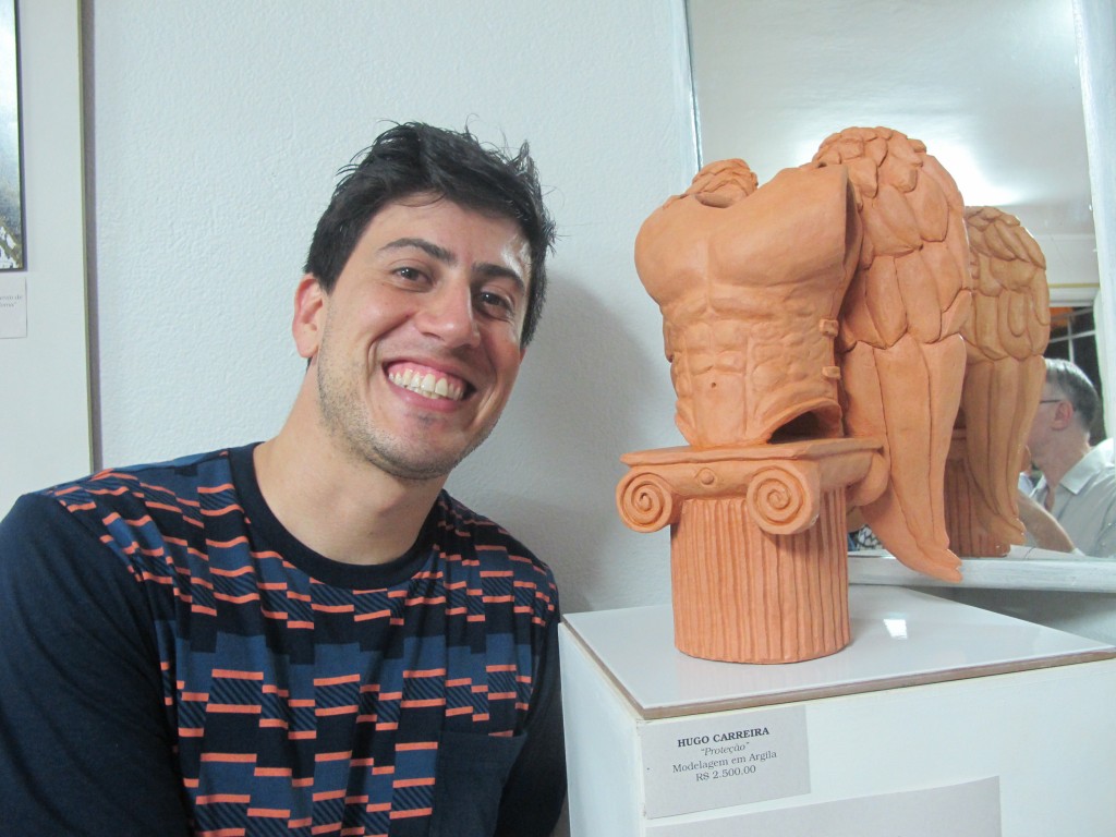 Hugo Carreira e sua modelagem em argila