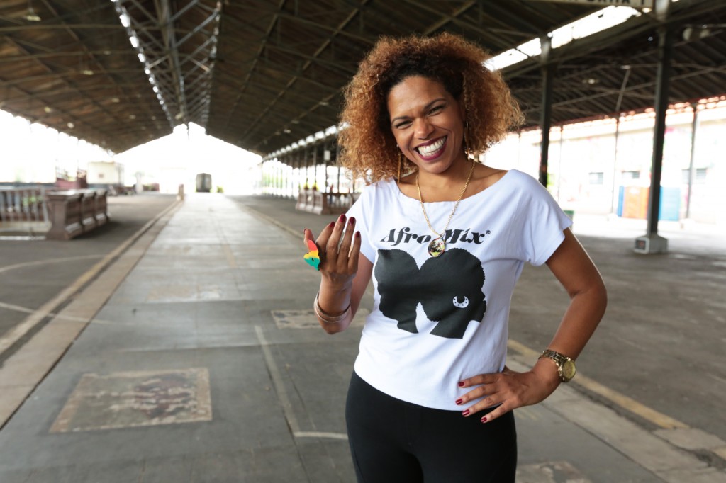 A campineira Ilcéi Miriam, que é música profissional e historiadora de formação, é uma das organizadoras da Feira Afro Mix, em Campinas   (Foto: Adriano Rosa)