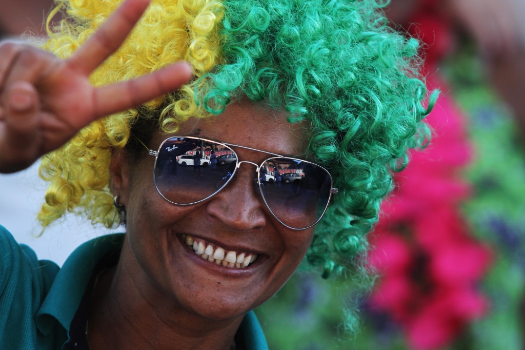 Uma peruca verde e amarela só para lembrar que é Carnaval no Brasil    Foto: Adriano Rosa