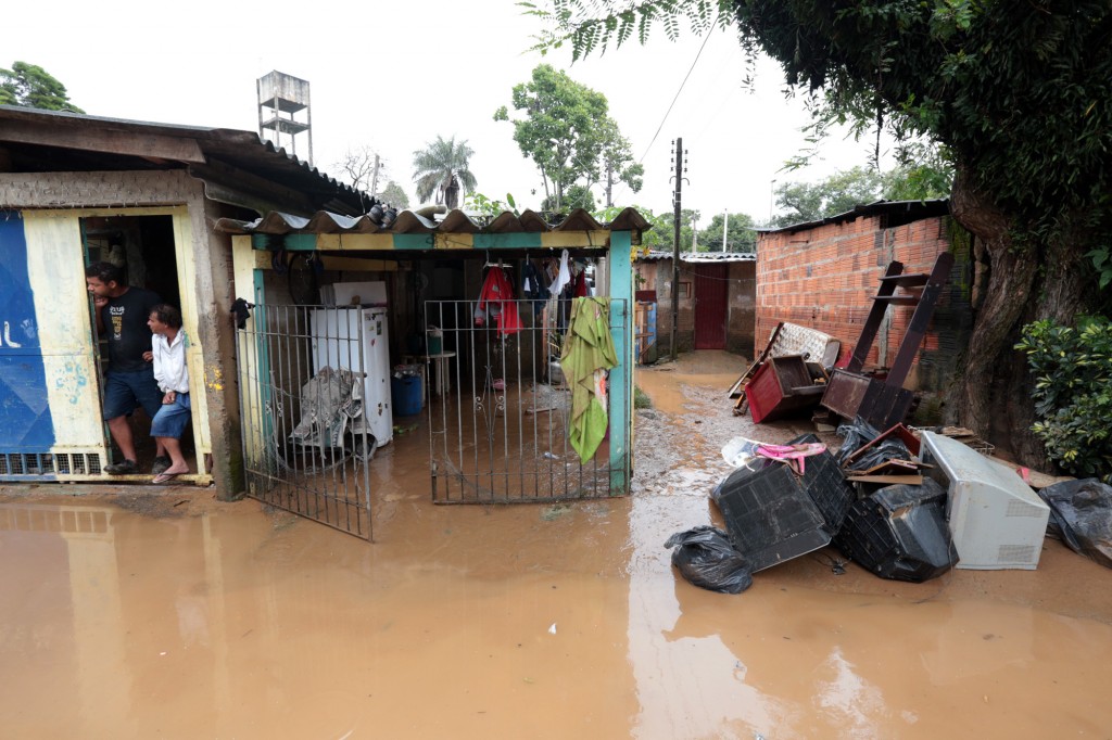 Muitos moradores atingidos pelos últimos alagamentos na RMC, como no distrito de Sousas, Campinas (Foto Adriano Rosa)