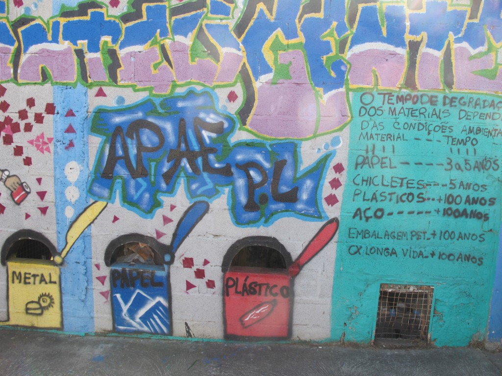 Detalhe do Muro Inteligente na APAE de Pedro Leopoldo (Foto José Pedro Martins) 