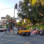 Faixa da avenida Anchieta permaneceu fechada durante assembleia no Paço Municipal, que decretou fim da greve dos servidores após audiência de conciliação na Justiça (Foto José Pedro Martins)