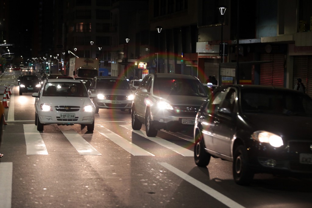 Arco-íris noturno: prenúncio de novos tempos no centro? (Foto Adriano Rosa) 