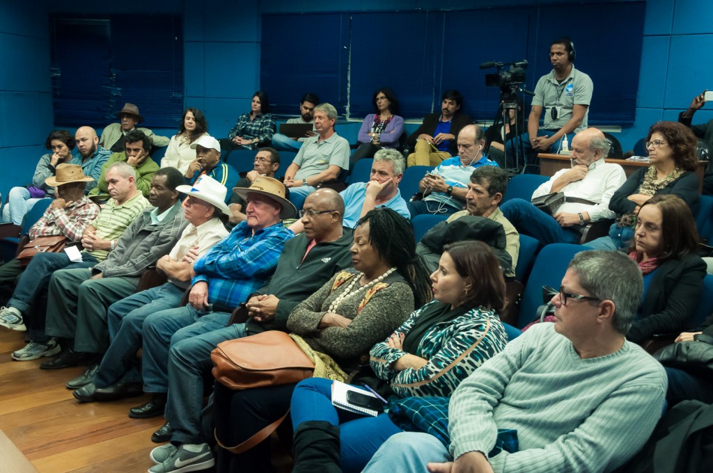 Grande público no debate promovido pelo vereador Gustavo Petta (Foto Martinho Caires) 