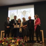 Jane Valente recebe o Prêmio Nacional Medalha Zilda Arns (Foto Divulgação)