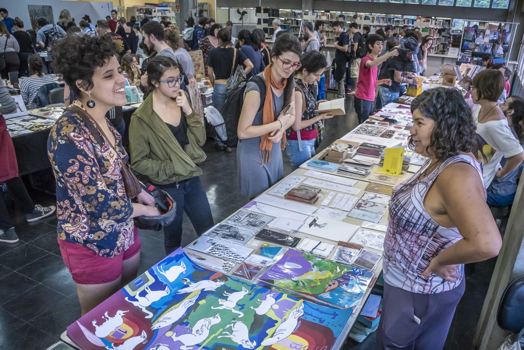 Um diversificado painel da arte impressa independente no Brasil (Foto Martinho Caires)