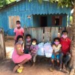 Família de portador de hanseníase em  Rondônia atendida por ação da NHR Brasil durante a pandemia (Foto NHR Brasil Divulgação)
