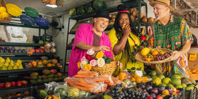 Preta, Rosa e Caju nas plataformas para dançar sem parar