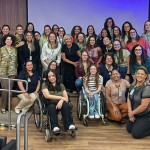 Parte do público feminino da Unimed Campinas em evento interno pelo Dia Internacional da Mulher