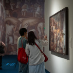 Público chinês aprecia algumas das principais obras de Portinari na histórica exposição (Fotos Julia Brendas/Divulgação)